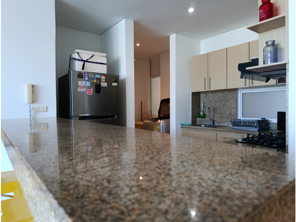 APARTAMENTO TURÍSTICO AMOBLADO EN VENTA - PLAYA SALGUERO, SANTA MARTA — foto 2