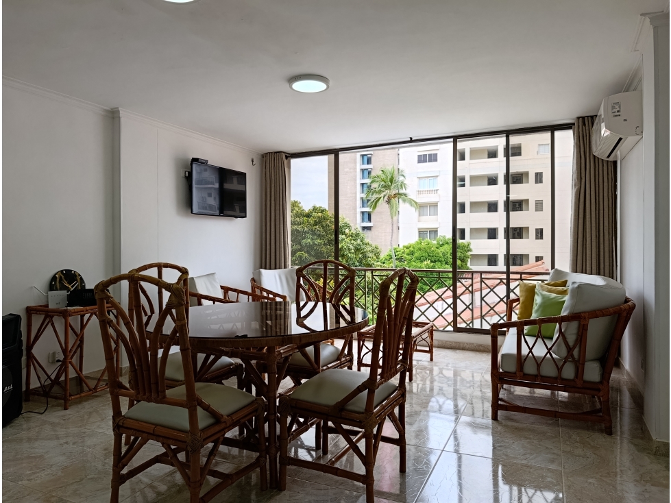 APARTAMENTO REMODELADO A PASOS DEL MAR EN VENTA - BELLO HORIZONTE — foto 3