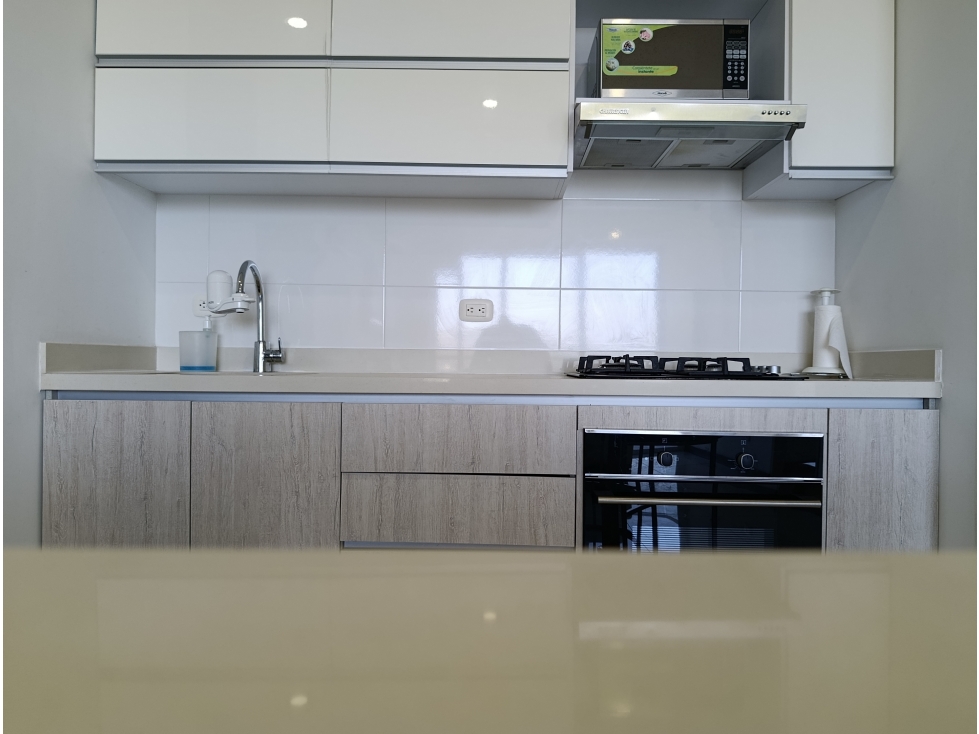 APARTAMENTO TURÍSTICO AMOBLADO EN VENTA - BELLO HORIZONTE, SANTA MARTA — foto 4