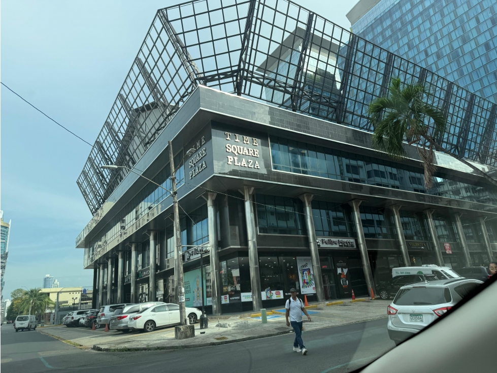 LOCAL EN PLAZA COMERCIAL EN ALQUILER OBARRIO PANAMÁ