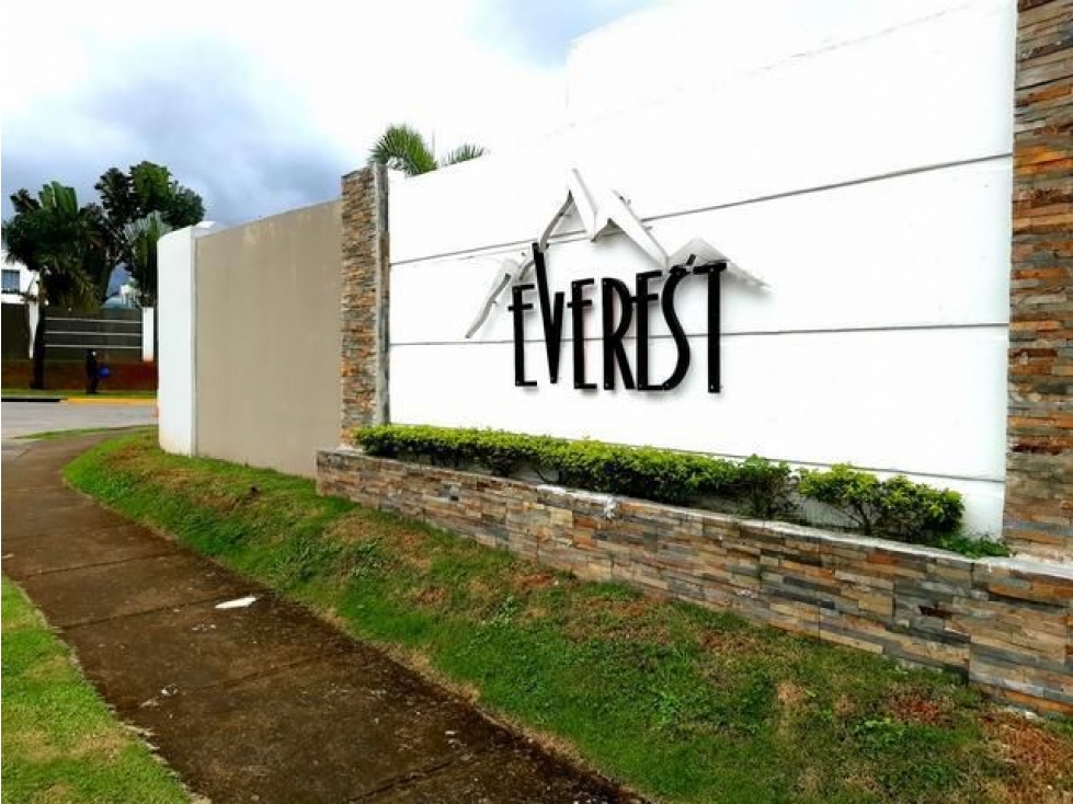 CASA AMOBLADA EN ALQUILER PH EVEREST BRISAS DEL GOLF PANAMÁ MG