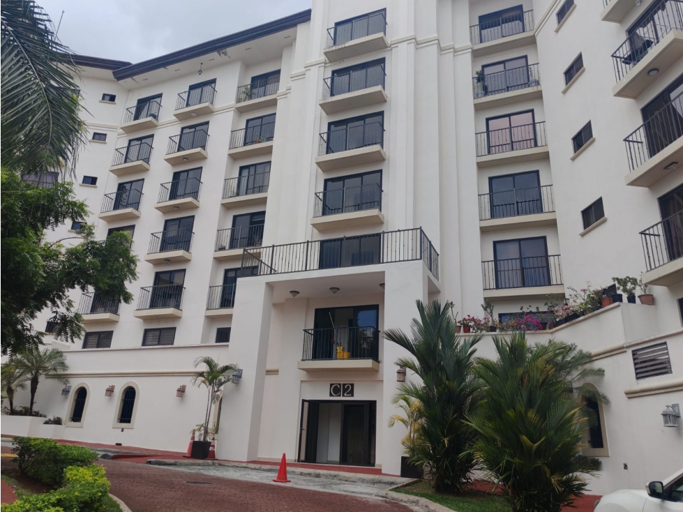 VENTA APARTAMENTO PH EMBASSY VILLAGE CLAYTON AMPLIO Y EXCLUSIVO CP