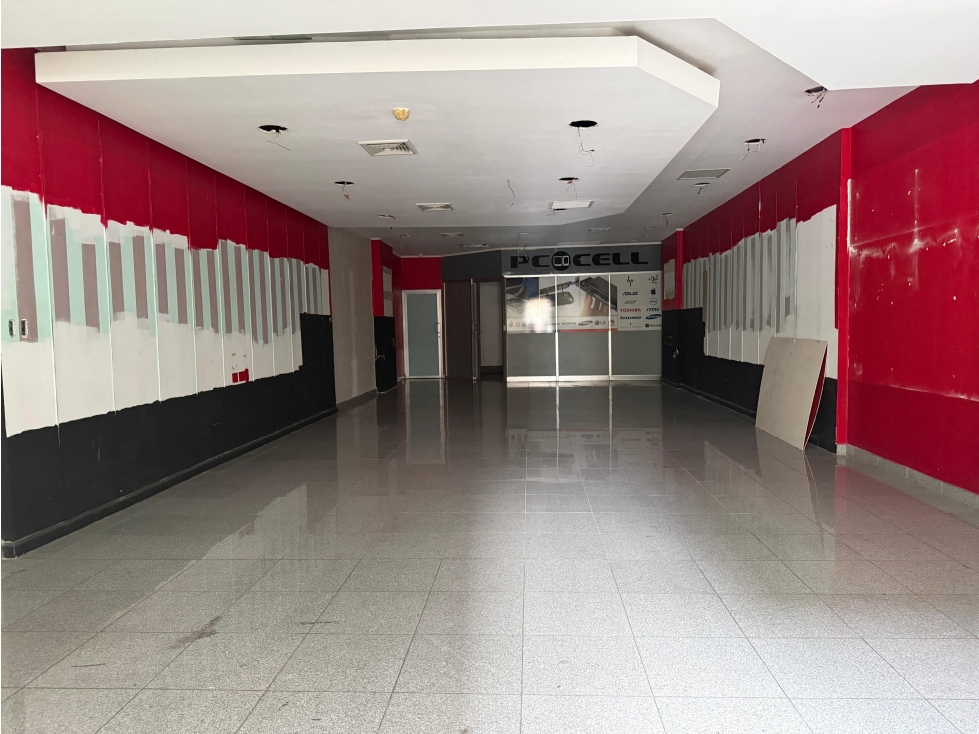 LOCAL EN PLAZA COMERCIAL EN ALQUILER OBARRIO PANAMÁ — foto 2