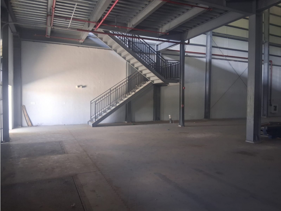 ALQUILER BODEGA EN CENTENARIO LOGISTIC CORP ANCON CPY - 2