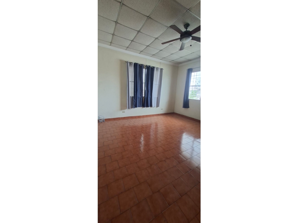 CASA EN ALQUILER PARQUE LEFEVRE USO COMERCIAL O RESIDENCIAL CP — foto 6
