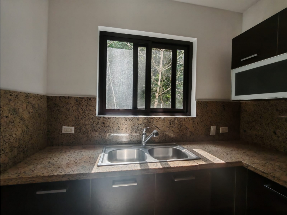 VENTA APARTAMENTO PH EMBASSY VILLAGE CLAYTON AMPLIO Y EXCLUSIVO CP — foto 6