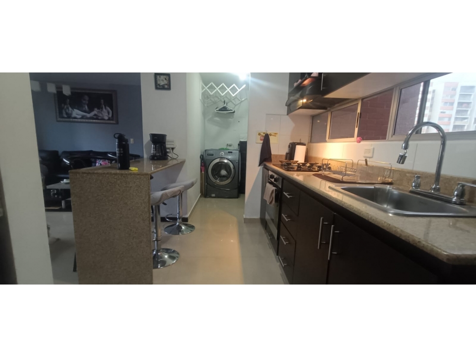 APARTAMENTO EN VENTA LOMA DE LOS BERNAL — foto 6