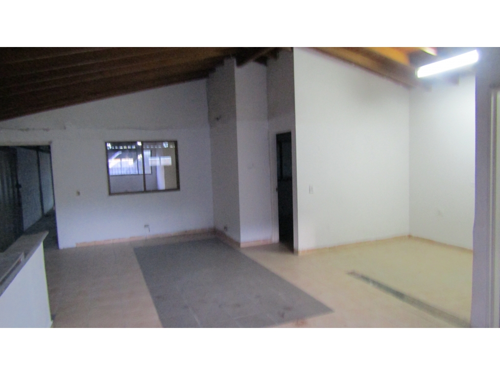 VENTA DE BODEGA EN MEDELLIN SECTOR BELEN GRANADA — foto 4