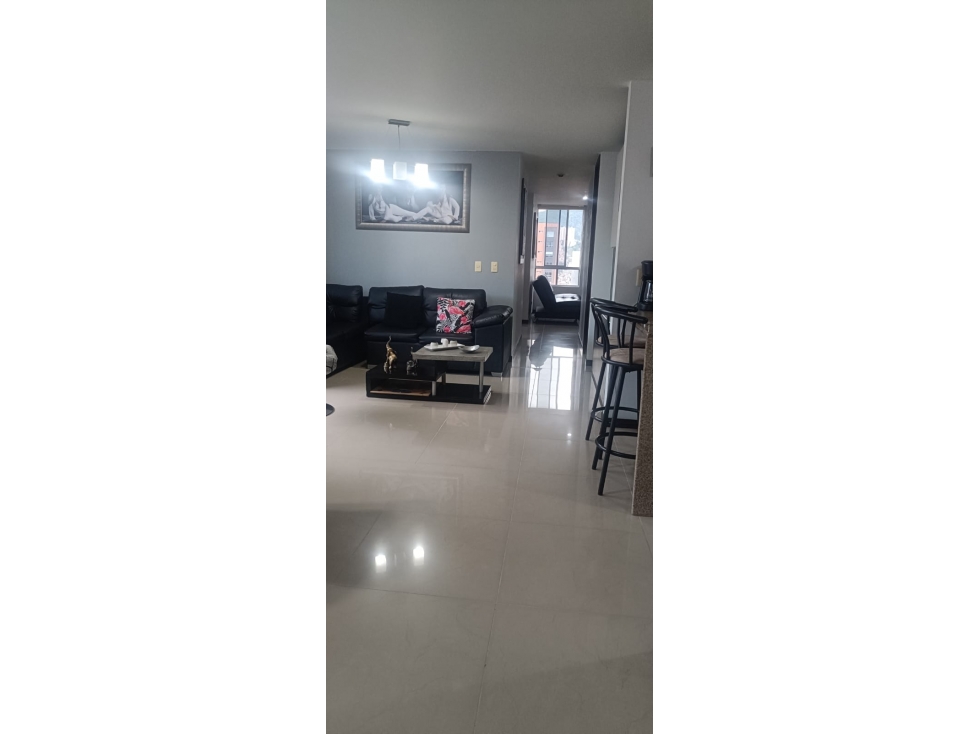 APARTAMENTO EN VENTA LOMA DE LOS BERNAL — foto 3
