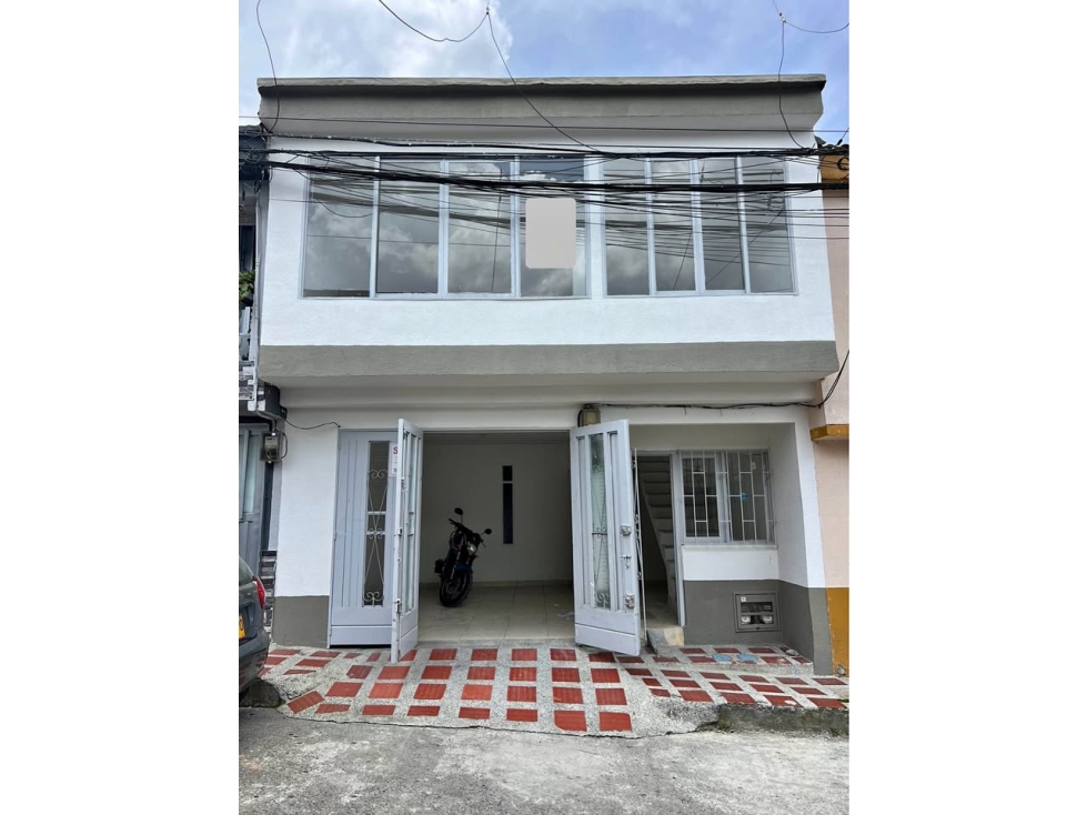 SE VENDE CASA REMODELADA DE DOS PISOS INDEPENDIENTES EN DOSQUEBRADAS