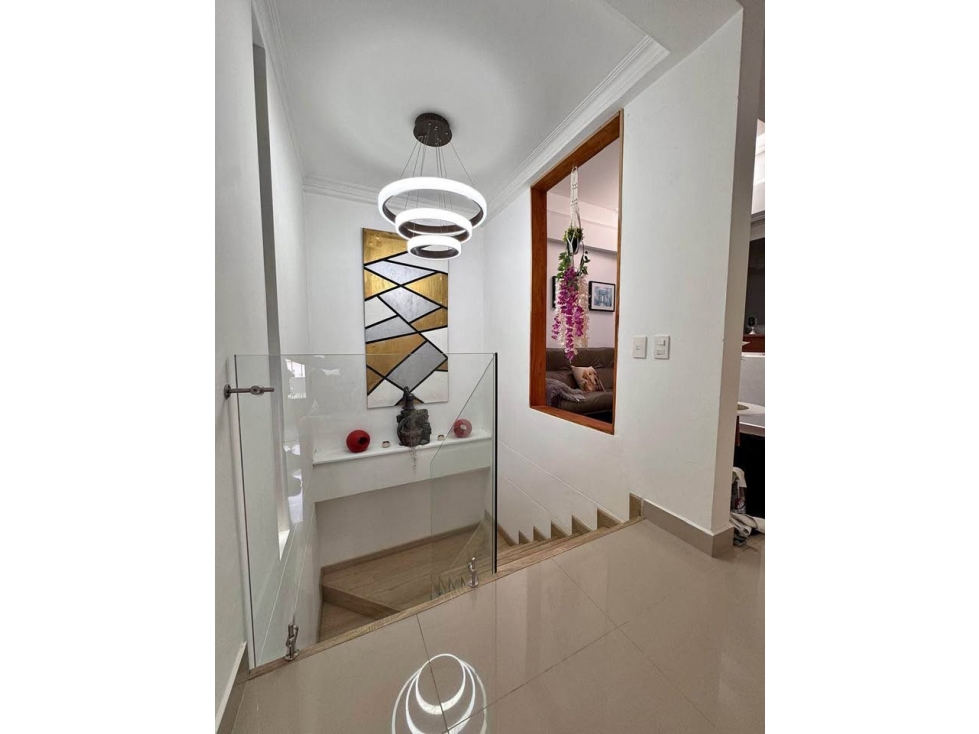 SE VENDE CASA EN CONJUNTO CERRADO DE TRES PISOS Los Alamos Pereira