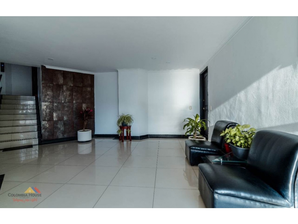 SE VENDE AMPLIO APARTAMENTO EN LA CIRCINVALAR — foto 4