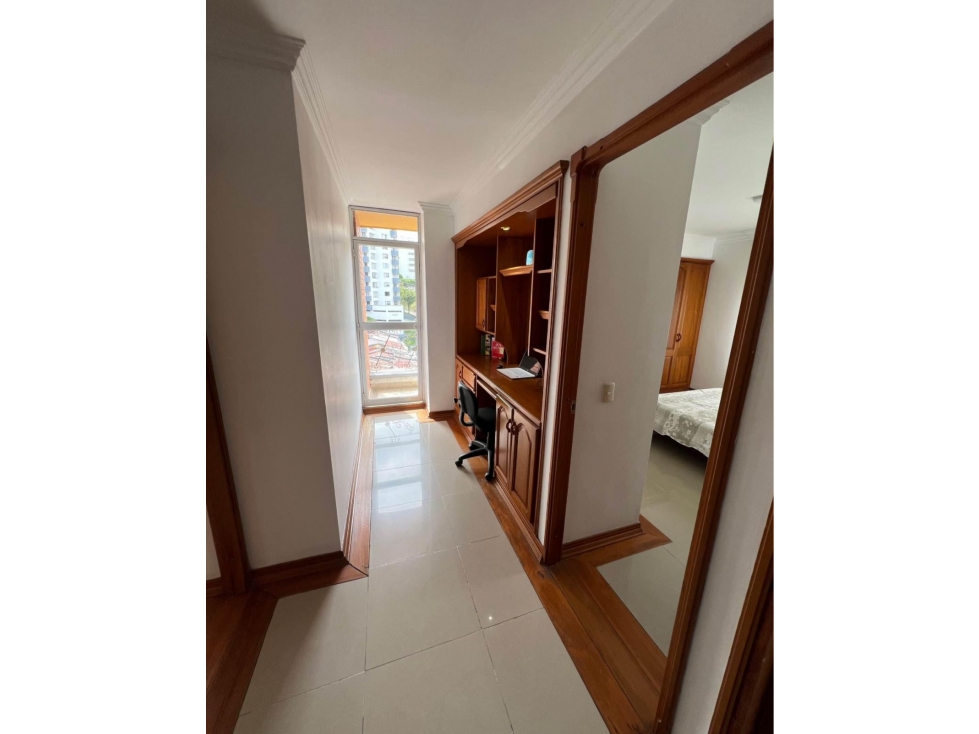 SE VENDE AMPLIO APARTAMENTO EN PINARES — foto 3