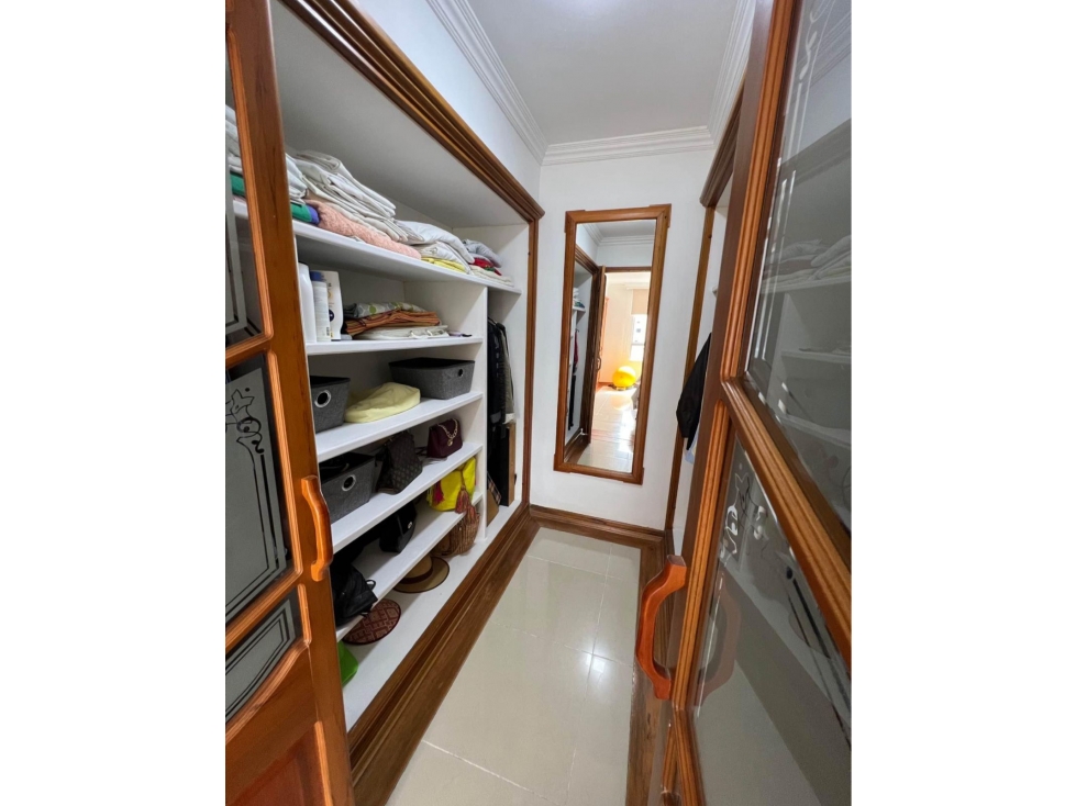 SE VENDE AMPLIO APARTAMENTO EN PINARES — foto 4