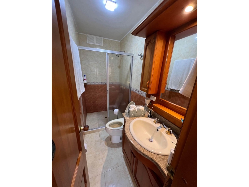 SE VENDE AMPLIO APARTAMENTO EN PINARES — foto 5