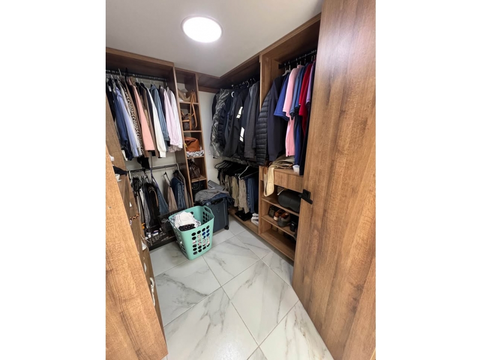 SE VENDE AMPLIA CASA ESQUINERA REMODELADA EN CANAAN ALAMOS PEREIRA — foto 6