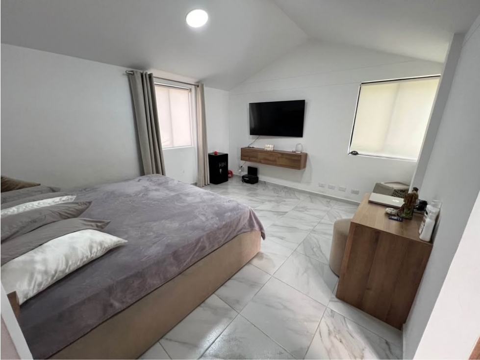 SE VENDE AMPLIA CASA ESQUINERA REMODELADA EN CANAAN ALAMOS PEREIRA — foto 5