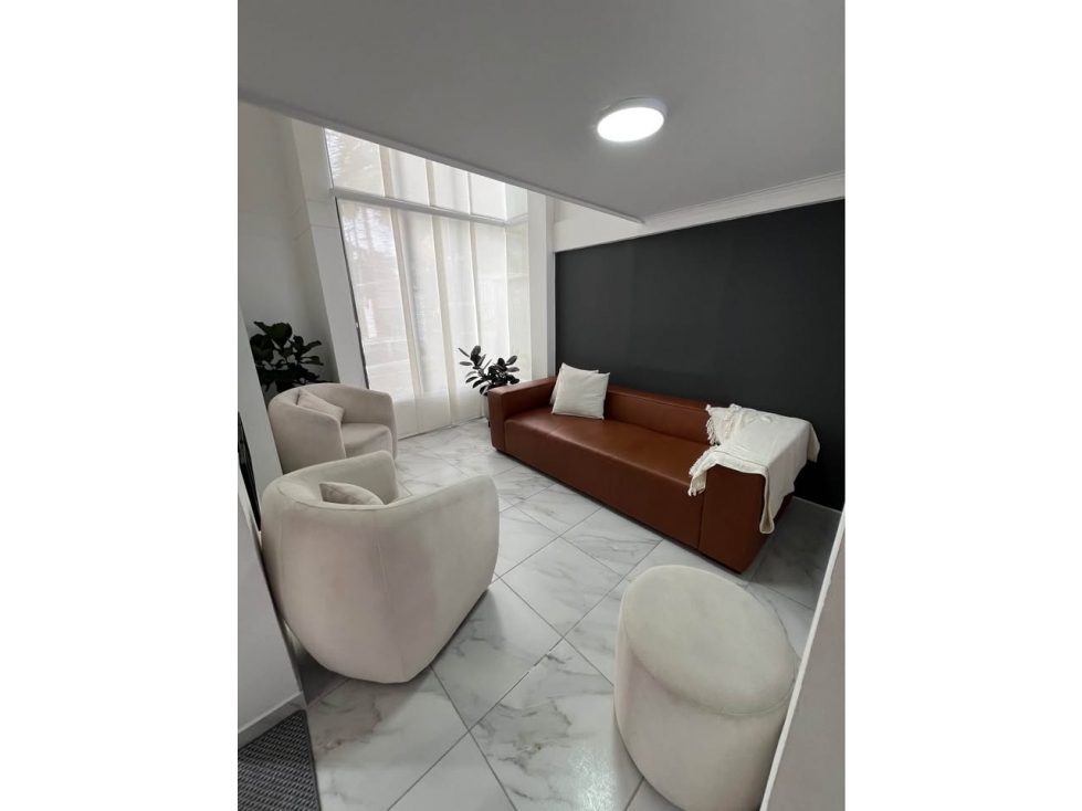 SE VENDE AMPLIA CASA ESQUINERA REMODELADA EN CANAAN ALAMOS PEREIRA — foto 2
