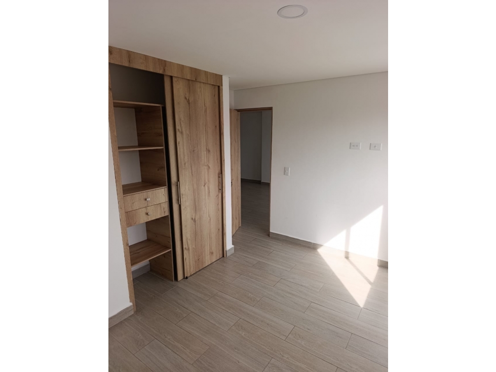 APARTAMENTO EN URB. TORREON LOS LAURELES, RIONEGRO — foto 4