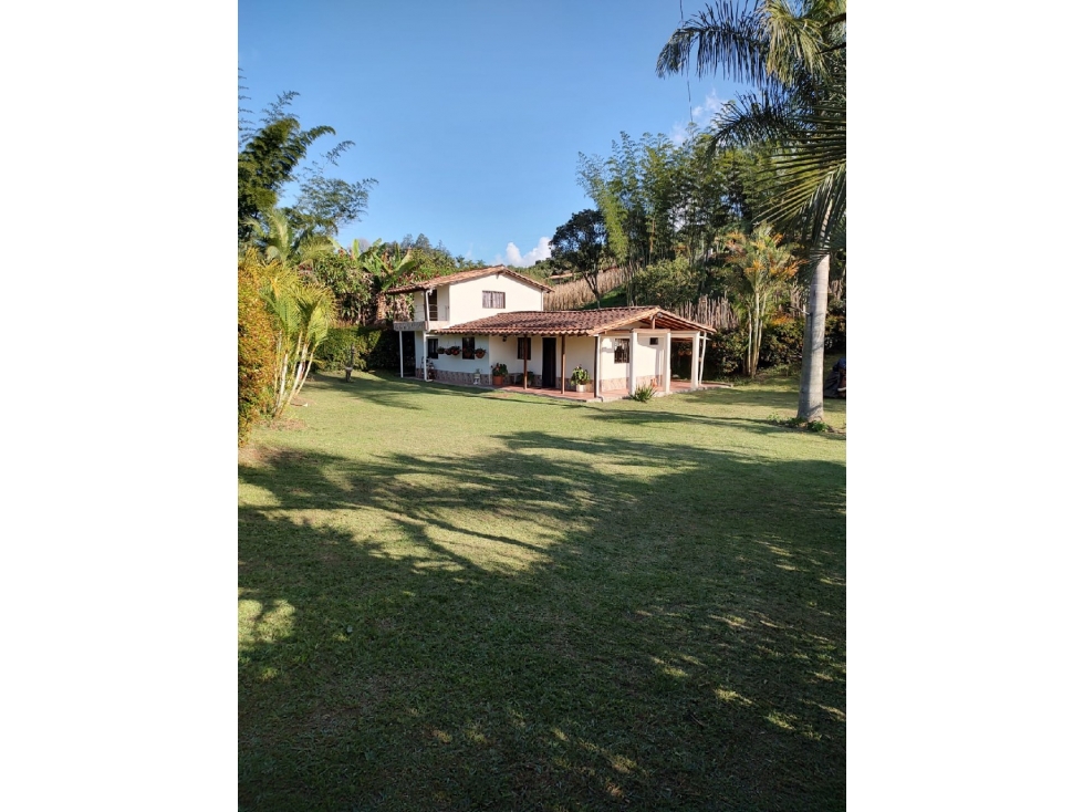 CASA FINCA CON ESCRITURAS AL 100% LA VEREDA LLANADAS - MARINILLA