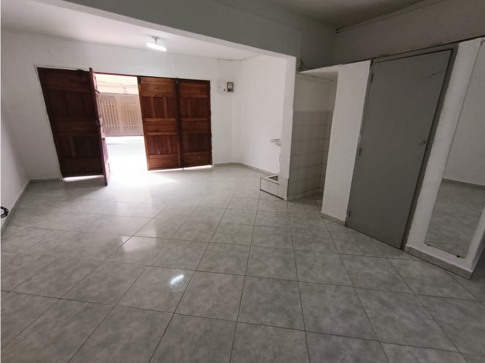 LOCAL O BODEGA EN SECTOR LAURELES, RIONEGRO — foto 2