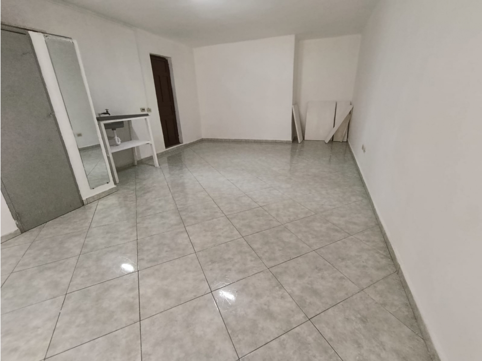 LOCAL O BODEGA EN SECTOR LAURELES, RIONEGRO
