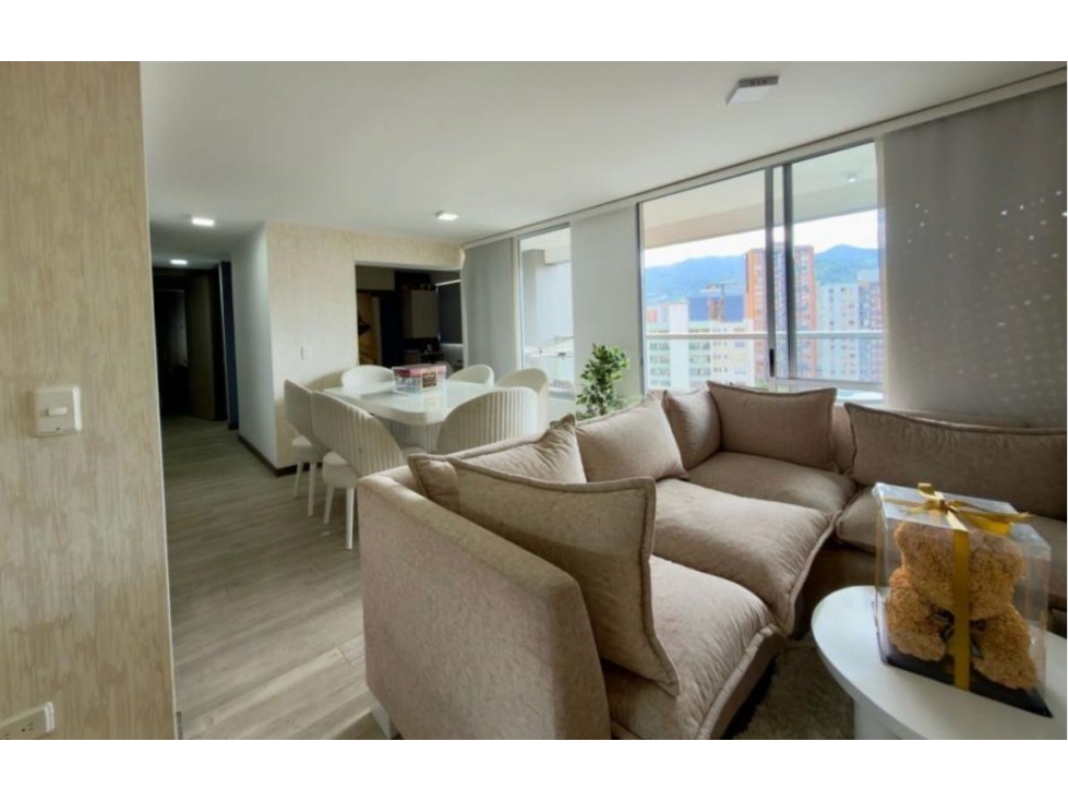 VENDO ESPECTACULAR APARTAMENTO LOMA DE LOS BERNAL