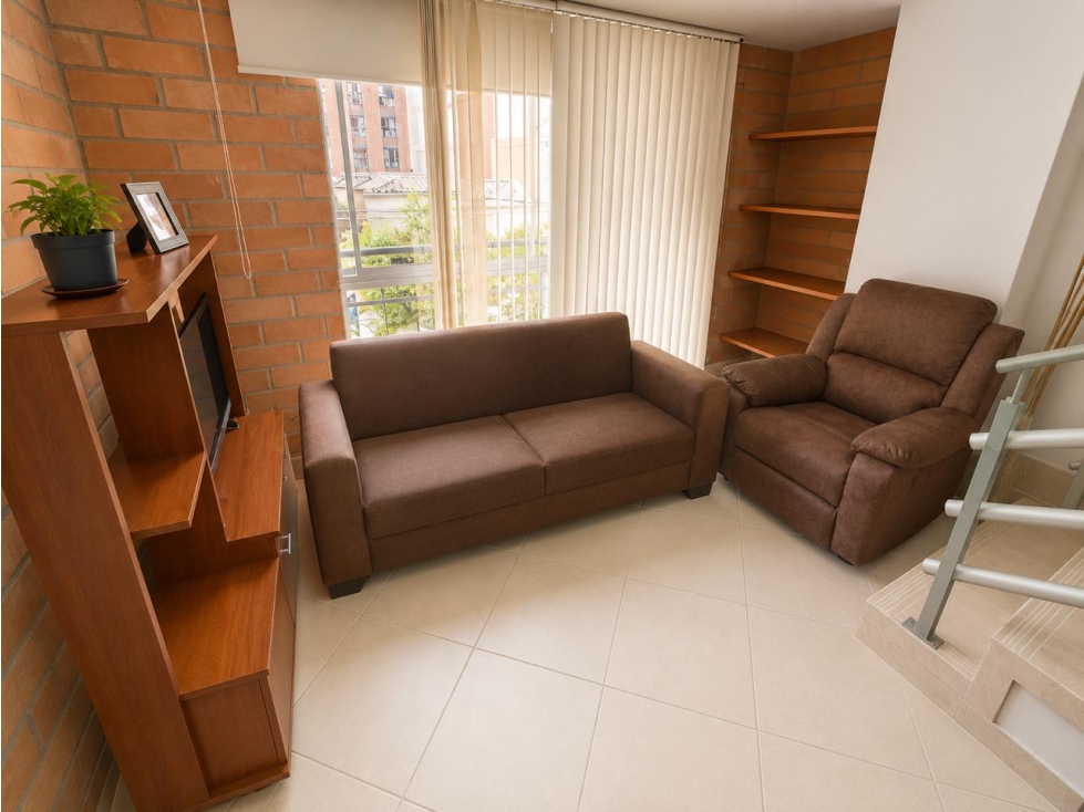 VENDO ESPECTACULAR DUPLEX LA AMÉRICA