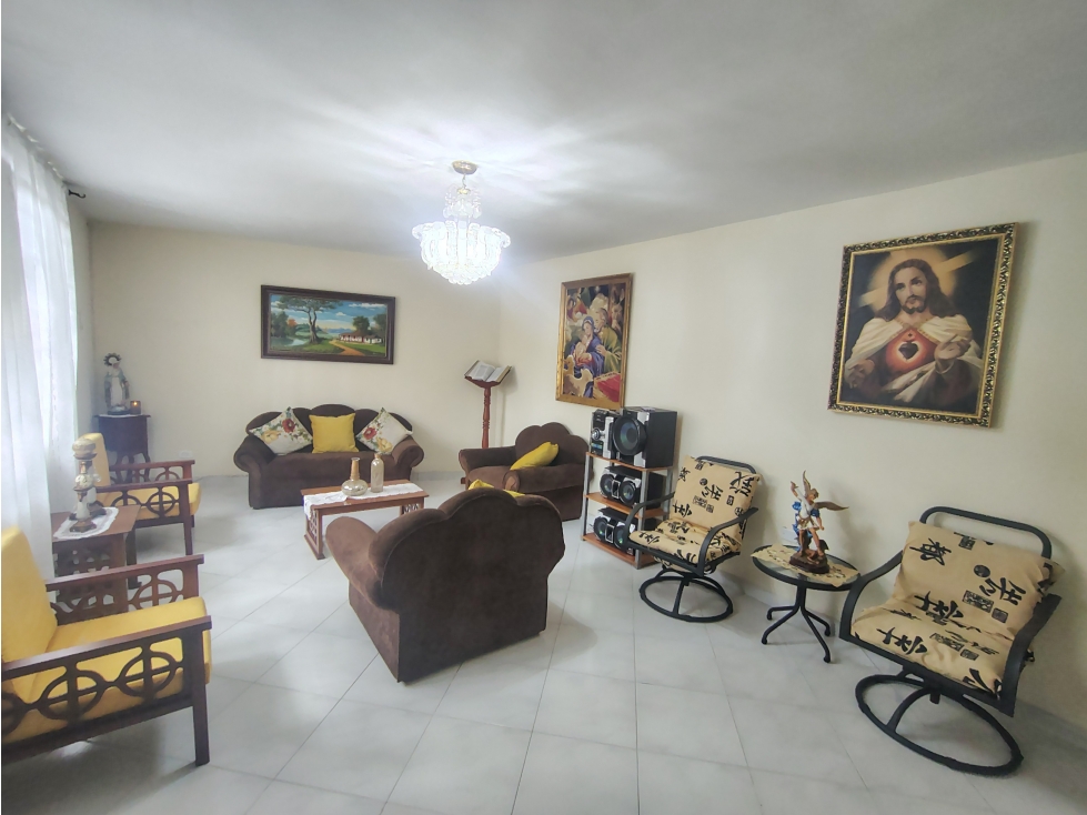 VENDO ESPECTACULAR CASA CERCA EXITO DE LAURELES — foto 2