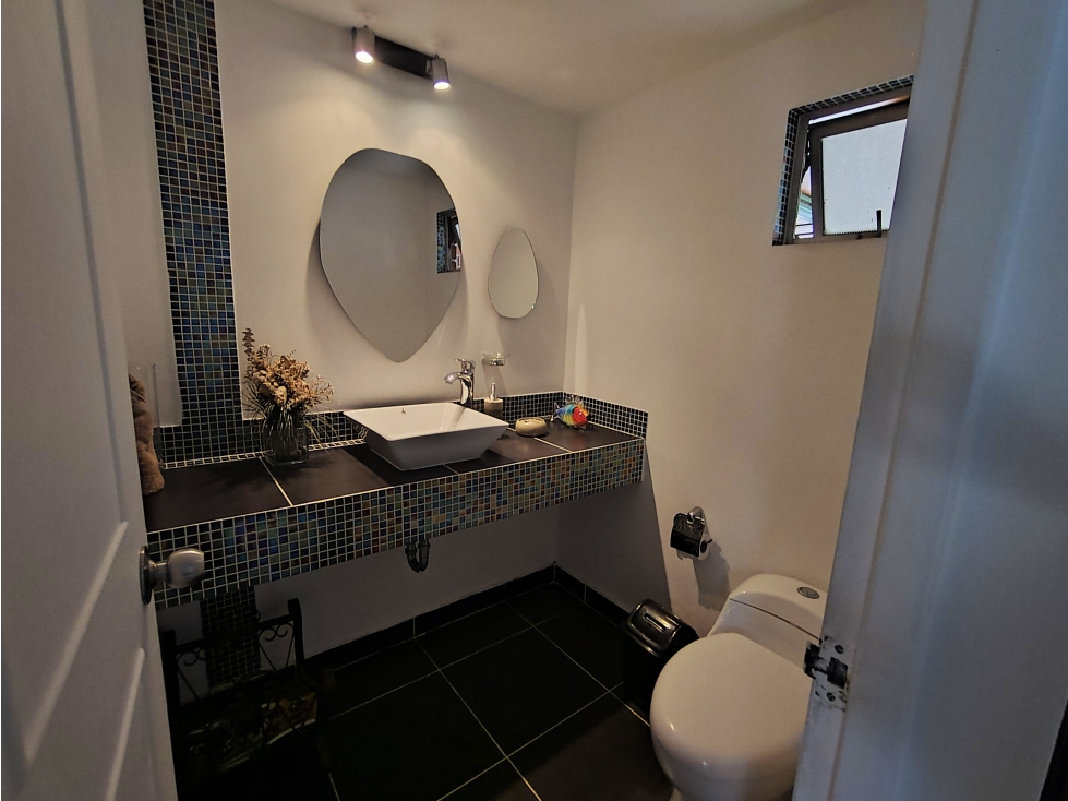 VENDO ESPECTACULAR CASA CERCA A LA MOTA — foto 2
