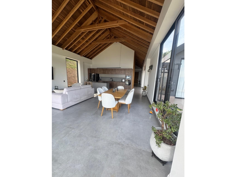 VENDO ESPECTACULAR CASA EN ENVIGADO — foto 2