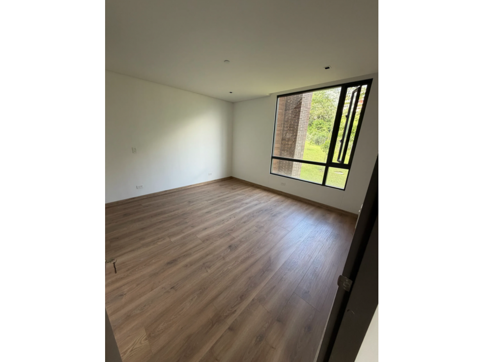 VENDO ESPECTACULAR APARTAMENTO CERCA A MARIANITO — foto 5