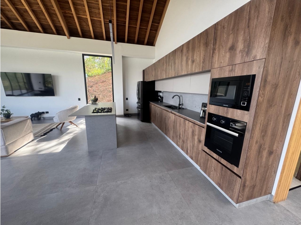 VENDO ESPECTACULAR CASA EN ENVIGADO — foto 3