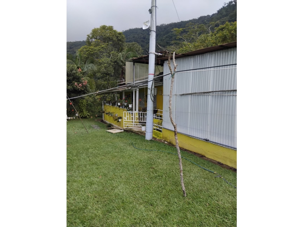 VENDO ESPECTACULAR FINCA A 20 minutos DE GUATAPE — foto 3