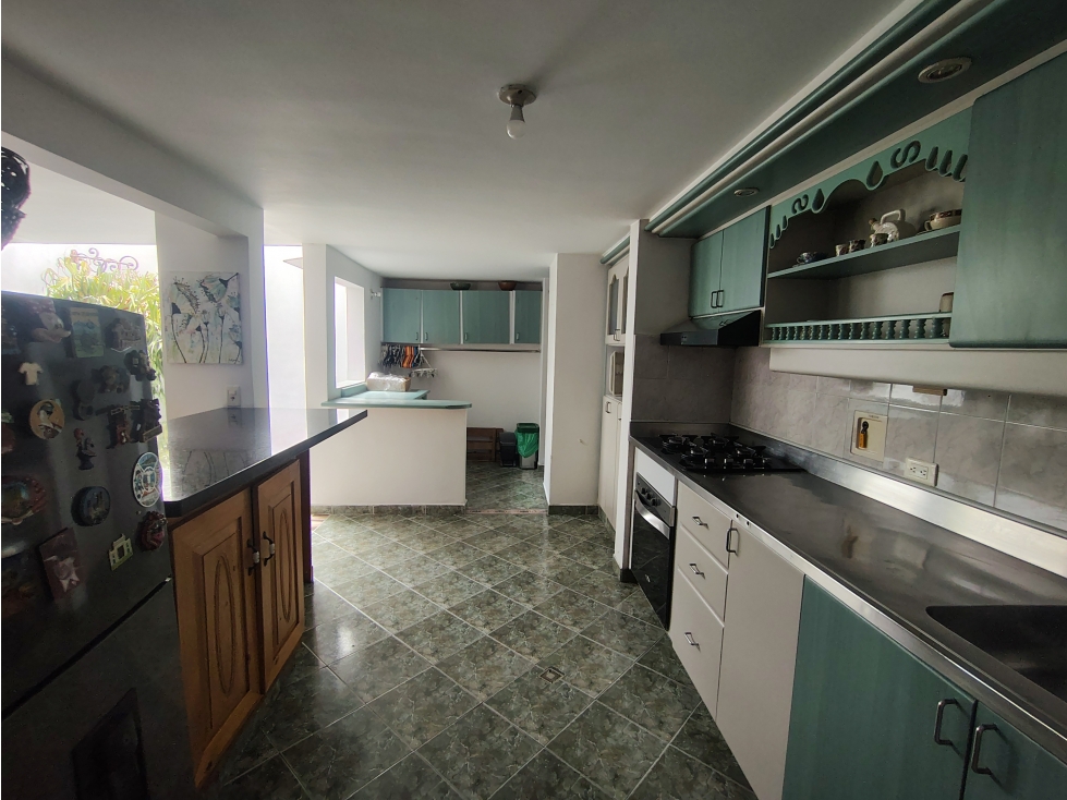 VENDO ESPECTACULAR CASA CERCA A LA MOTA — foto 4