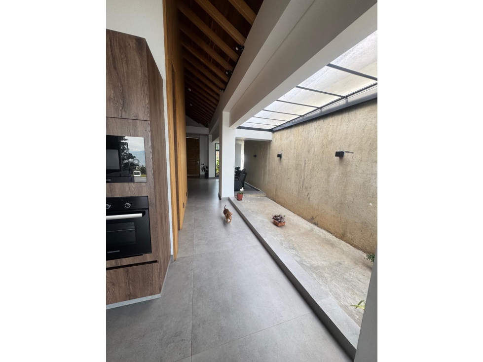 VENDO ESPECTACULAR CASA EN ENVIGADO — foto 4