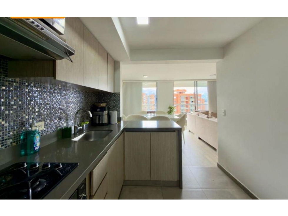 VENDO ESPECTACULAR APARTAMENTO LOMA DE LOS BERNAL — foto 6