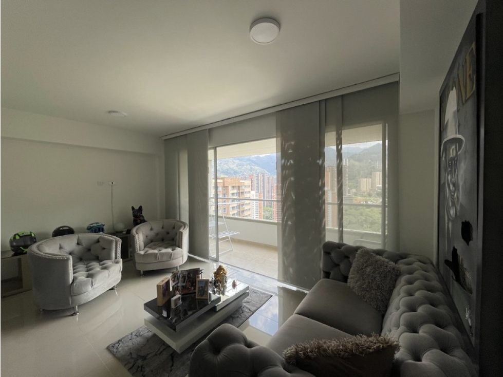 APARTAMENTO EN VENTA EN SABANETA CON EXCELENTE VISTA — foto 3