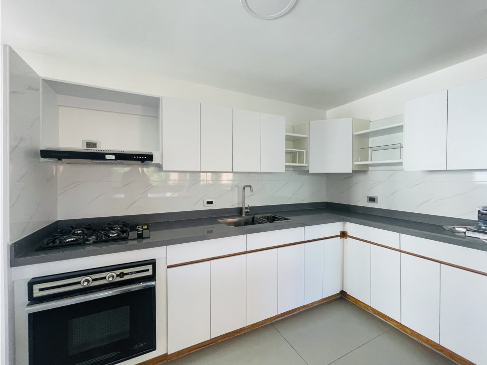 Apartamento En Venta Ubicado En El Poblado Sector Oviedo (M) — foto 2