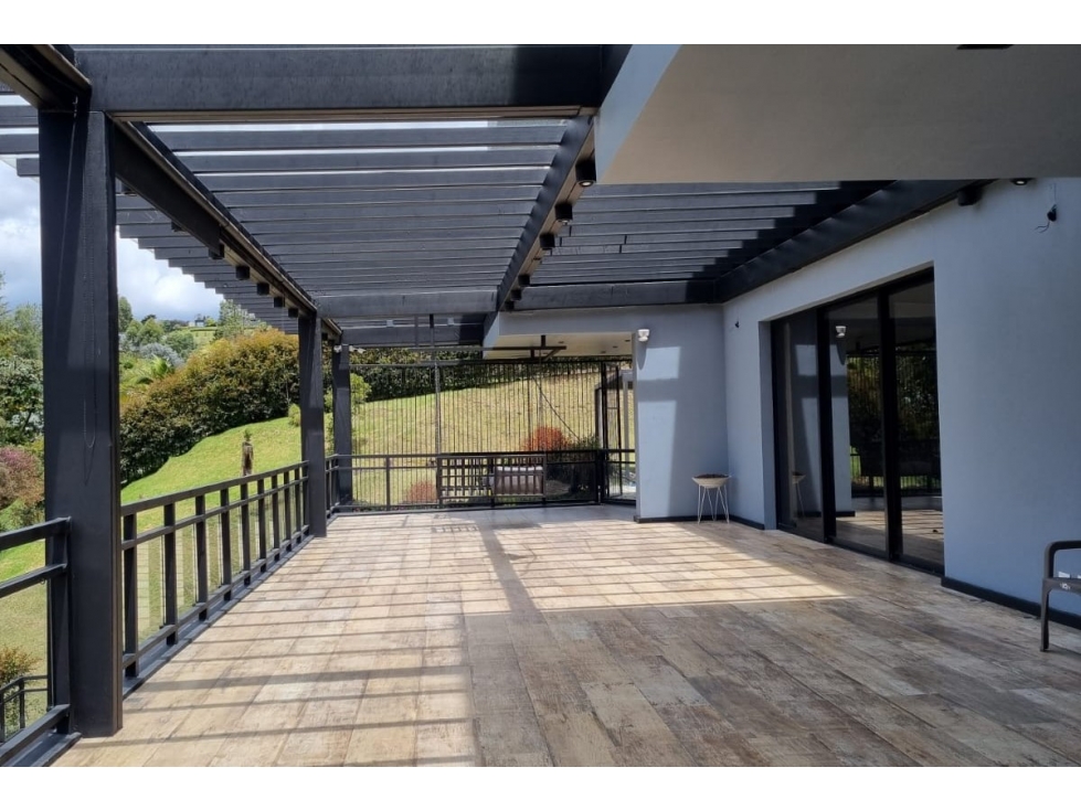 CASA CAMPESTRE DE TRES NIVELES EN ALTO DE LAS PALMAS — foto 5