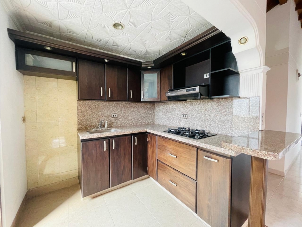 Venta de casa bifamiliar en Suramérica (S) — foto 2