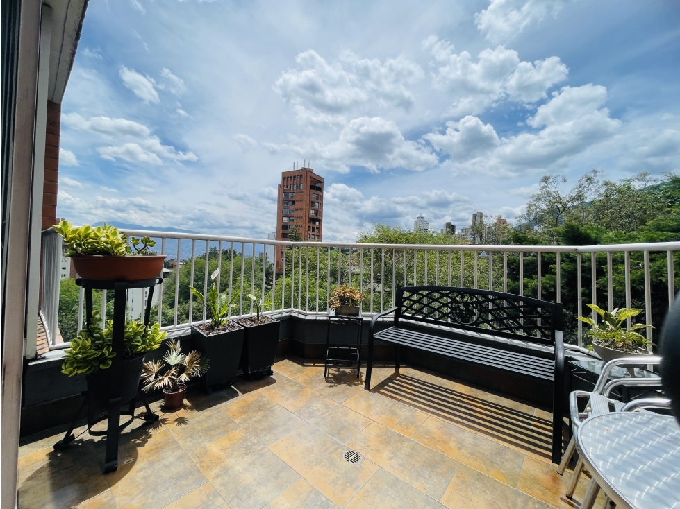 Apartamento En Venta Ubicada En Poblado Sector San Lucas
