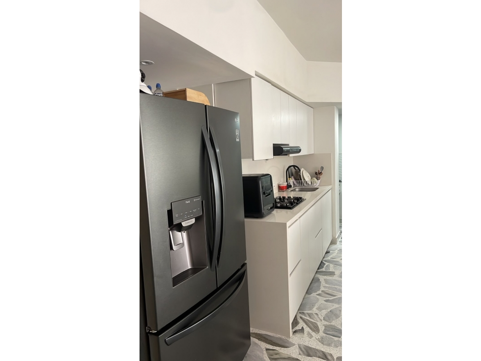 Apartamento En Venta Ubicada En Medellin En El Sector Calazans — foto 2