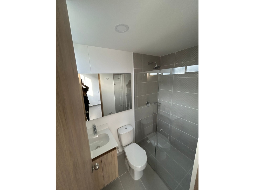 Apartamento En Venta Ubicada En Medellin En El Sector El Guayabal (M) — foto 2