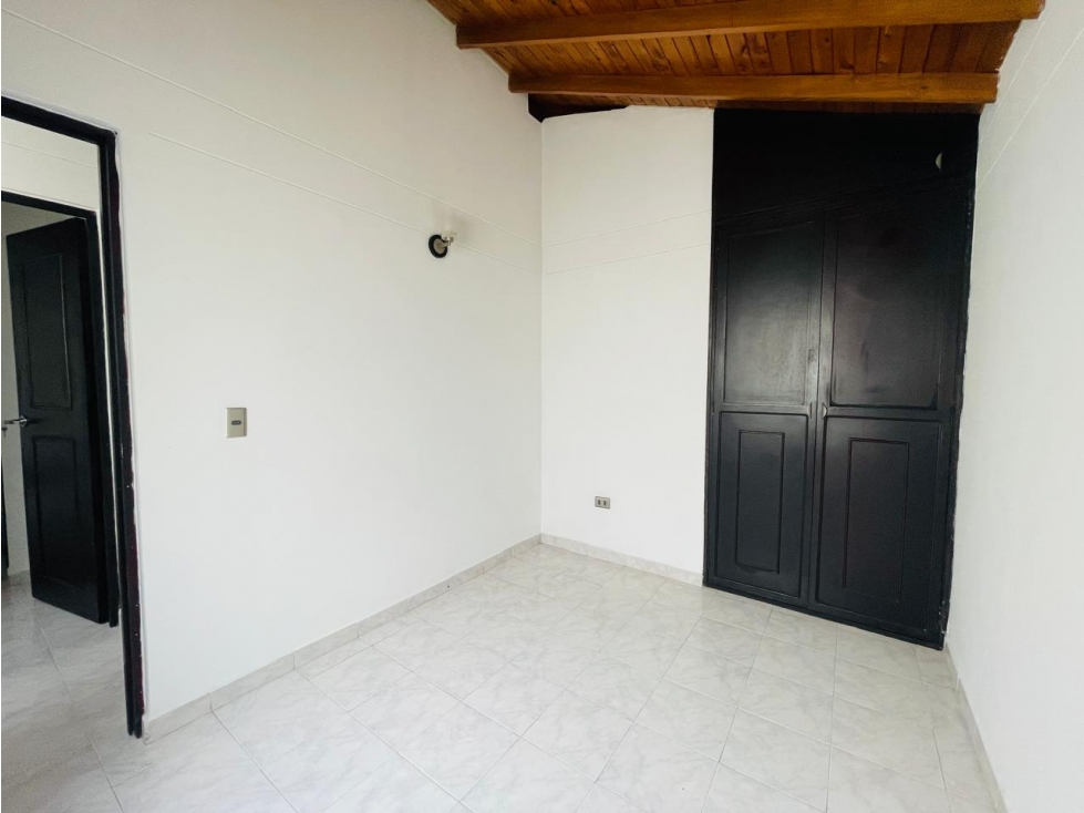 Venta de casa bifamiliar en Suramérica (S) — foto 5