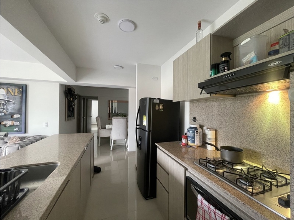 APARTAMENTO EN VENTA EN SABANETA CON EXCELENTE VISTA — foto 6