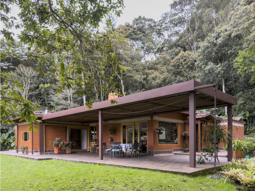 Casa Campestre en el Retiro