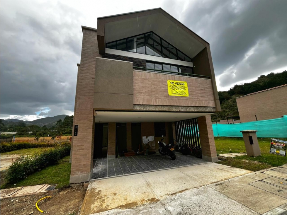 Casa en Unidad completa en el Retiro