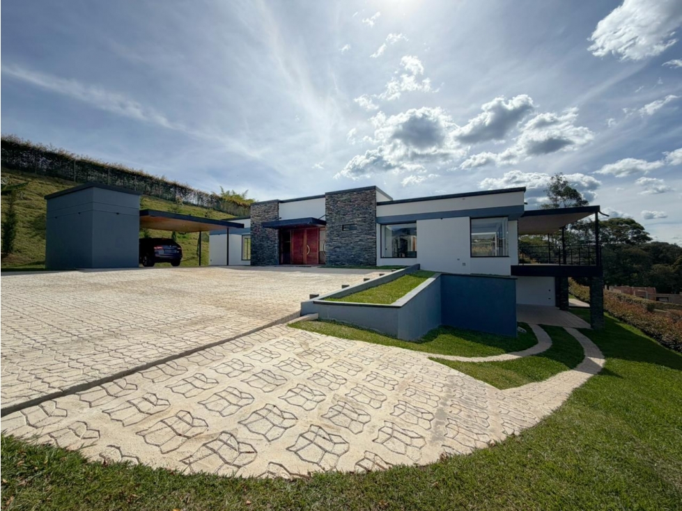 Casa Campestre Nueva en Parcela
