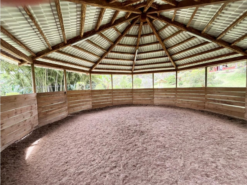 Hermosa Finca Caballista sector Aeropuerto — foto 6